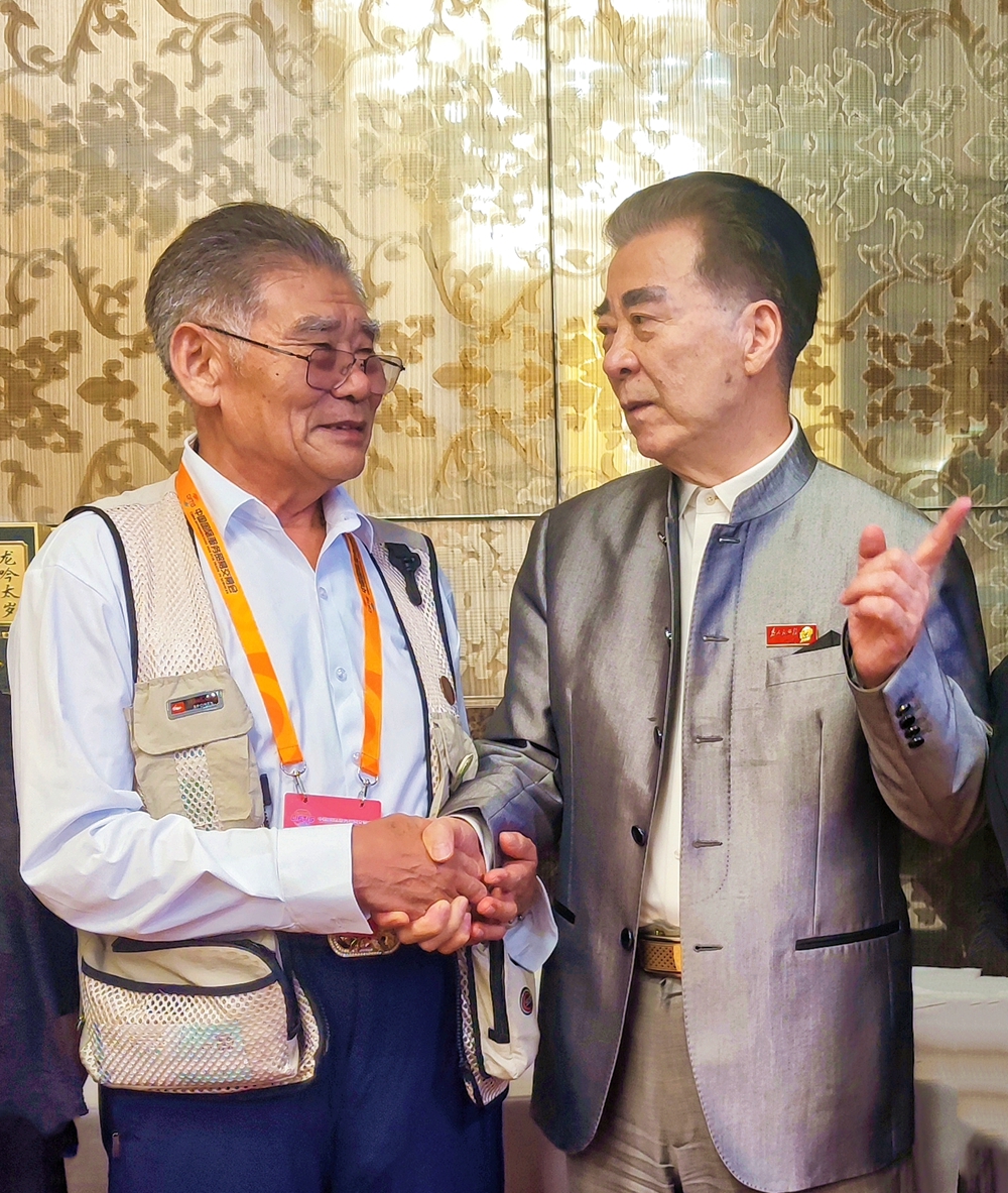 与周恩来扮演者_副本.jpg
